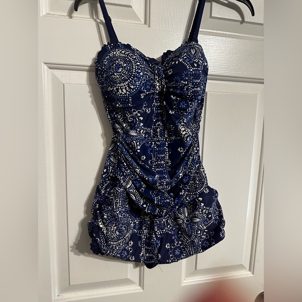 Shore shapes swim dress size 10